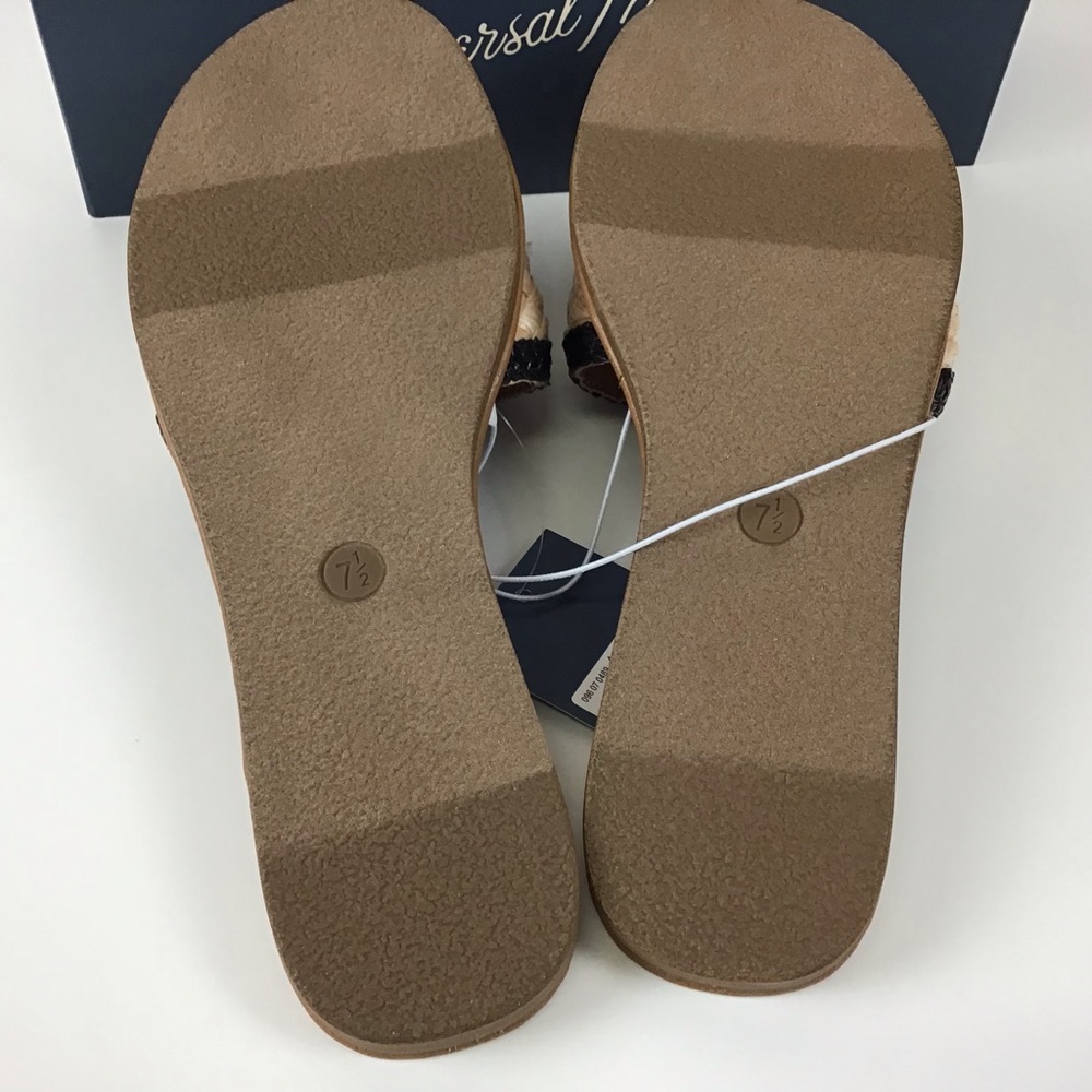 Women’s Universal Thread Goods Co Dez Sandals Black Size 7 1/2 - Picture 2 of 5